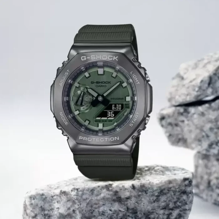 ساعت مچی مردانه کاسیو جی شاک مدل Casio G-SHOCK GM-2100B-3ADR اصل