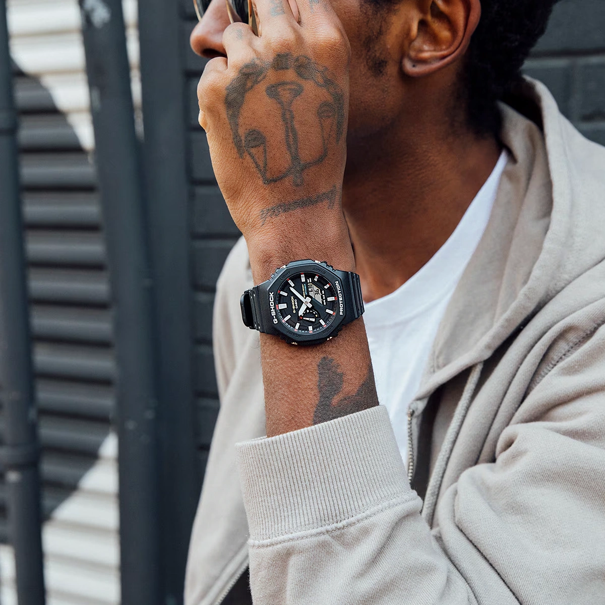 ساعت مچی زنانه کاسیو جی شاک مدل Casio G-SHOCK GA-2100RL-1A - Image 6