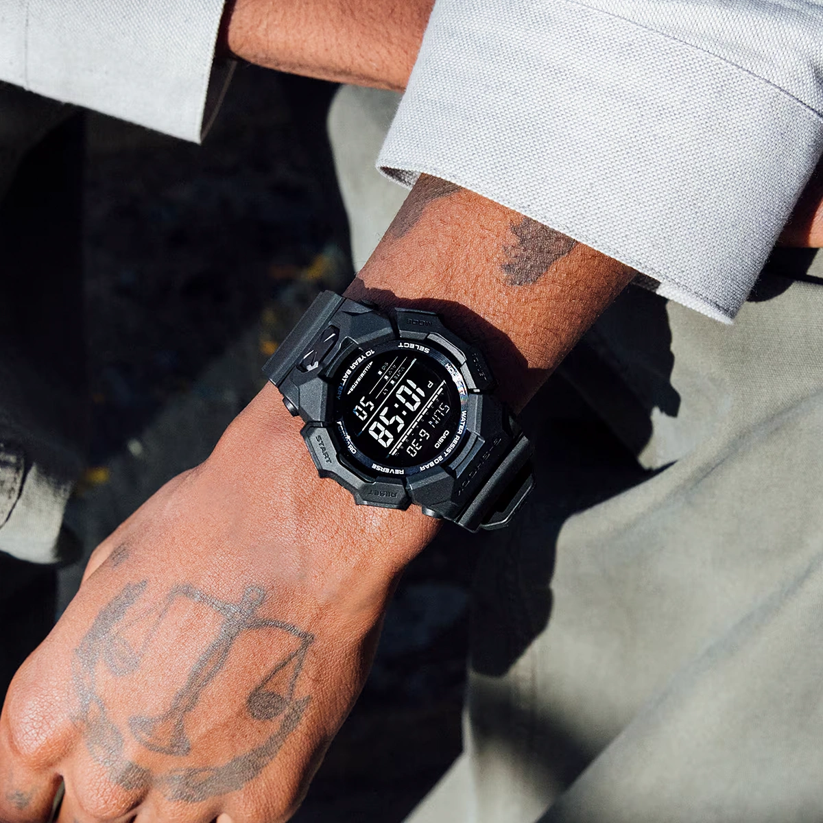 ساعت مچی زنانه کاسیو جی شاک مدل Casio G-SHOCK GD-010-1A1 - Image 2