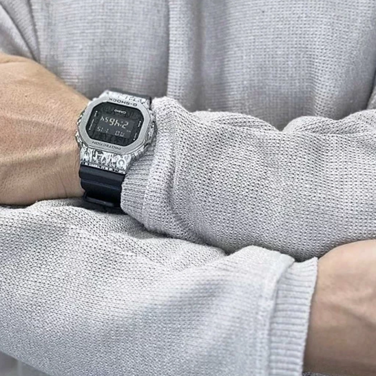 ساعت مچی مردانه کاسیو جی شاک مدل Casio G-SHOCK GM-5600GC-1 - Image 4